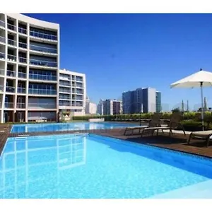 Charming With Balcony & Pool Apartamento